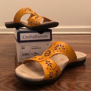 Croft & Barrow “Ciara” Laser Cut Sandals in Yellow Size 8M